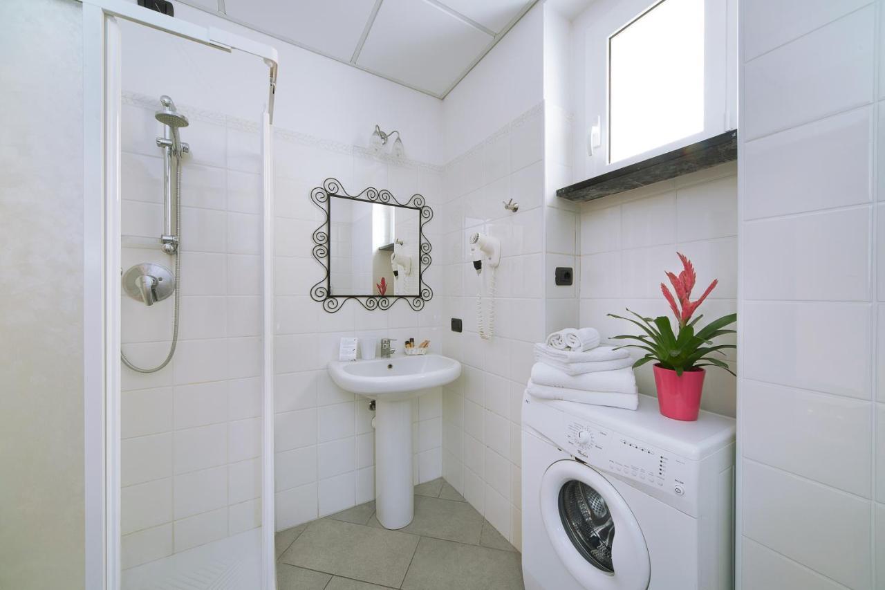 Hotel Residence Laigueglia Free Parking Exterior foto